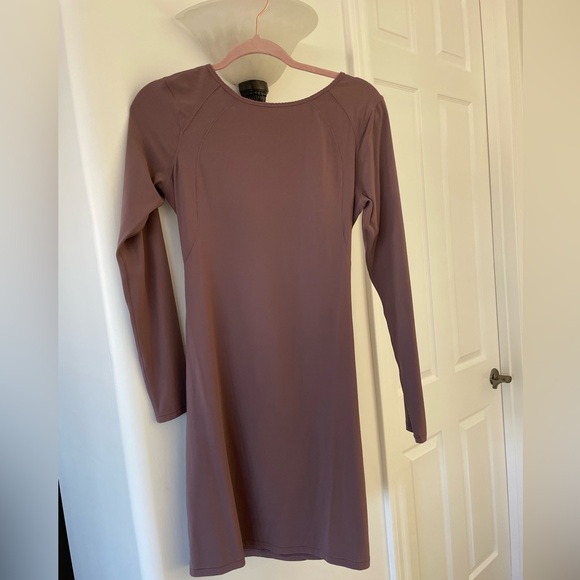 lululemon athletica Dresses & Skirts - Lululemonn long sleeve dress gently used